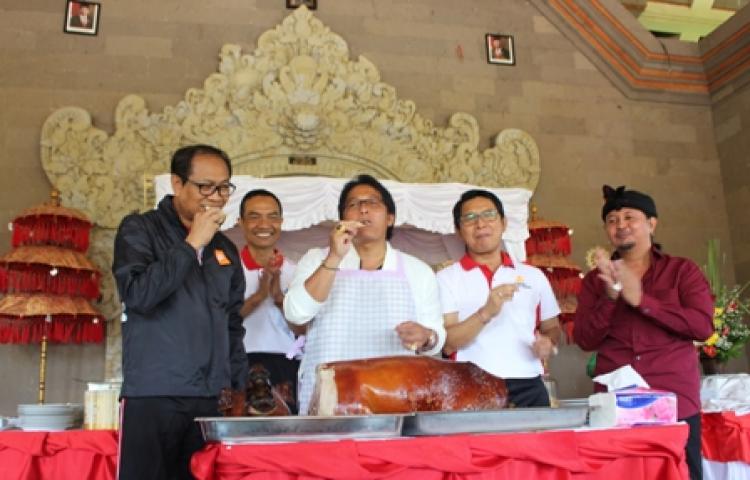 Bupati Badung Kampanyekan Daging Babi Aman dikonsumsi