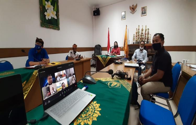 Kabid Bersama Kasi Produksi TPH, Ka. BPP Abiansemal, PPL, Pekaseh dan Perwakilan BSO Kamis, 23/7/2020, Hadir via Vidcon Dalam Verifikasi Calon Penerima Bantuan Fasilitas Sertifikasi Organik Internasional 2020 di Subak Sangeh, Abiansemal