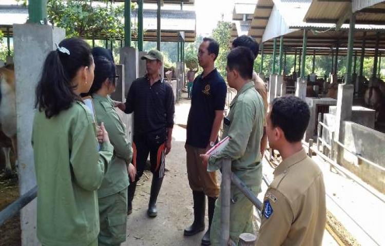 POSYANWANDU : Pos Pelayanan Kesehatan Hewan Terpadu (Integrated Animal Health Service Centre)