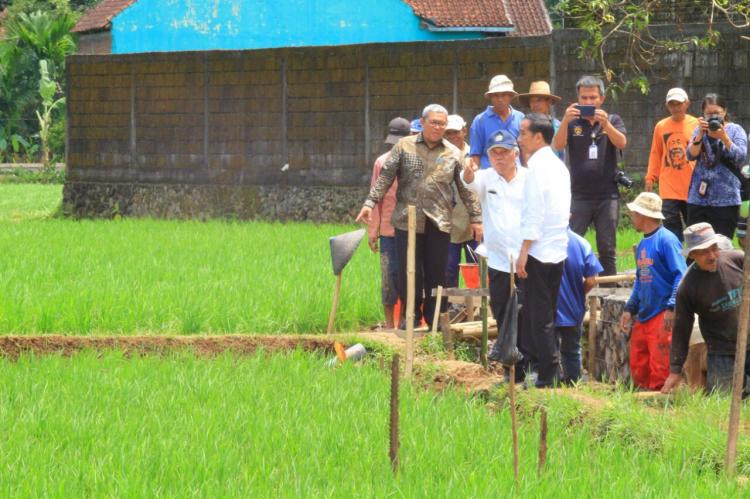 Program Padat Karya Tunai Irigasi di Tasikmalaya Dimulai