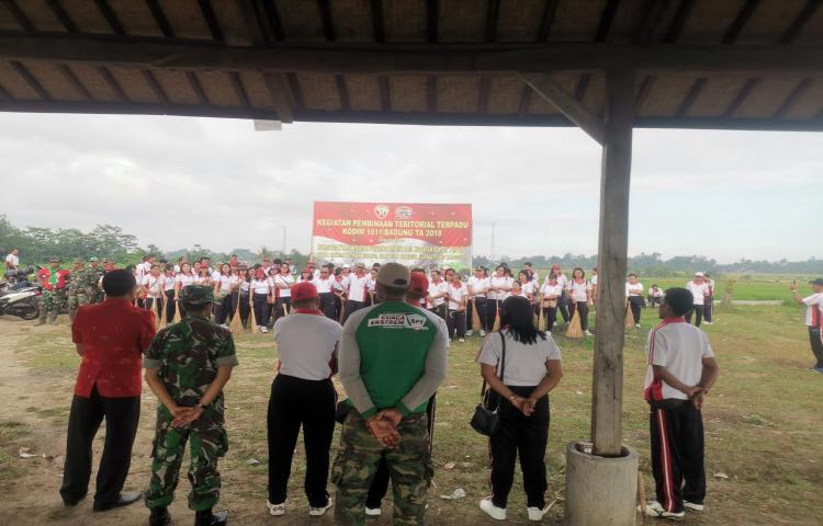 Sinergitas Diperpa dengan TNI/Kodim 1611 Badung, Koramil Abiansemal dalam Membangun Desa